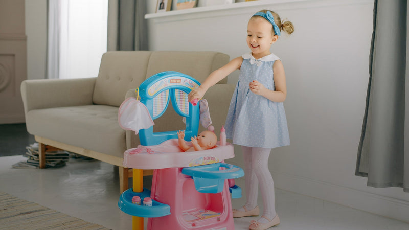 Easy Pretend Play Setups Using Household Items