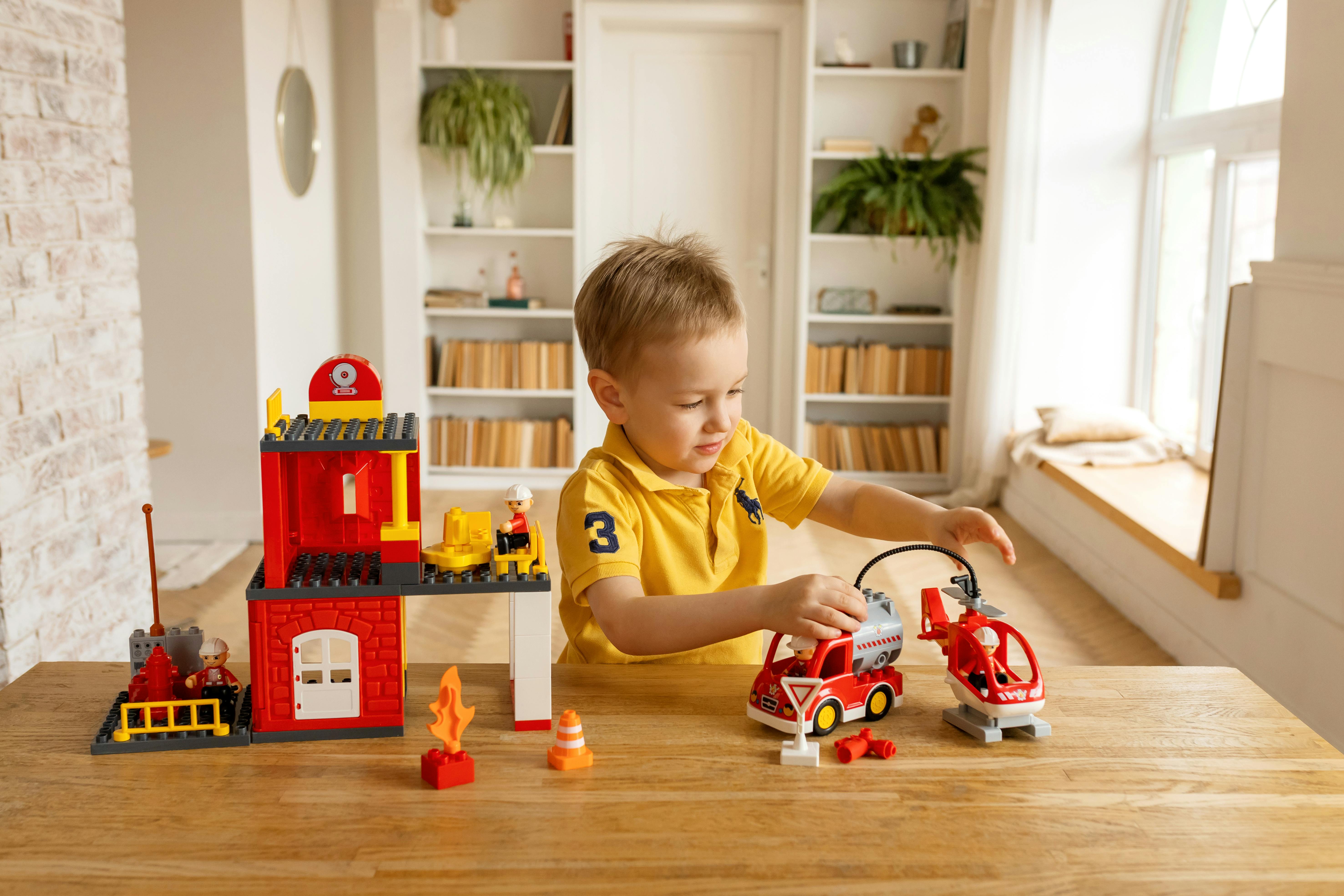 Best Toys for Independent Play (By Age and Why They Matter More Than Y ...